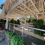 Hotel Meatsa 2*