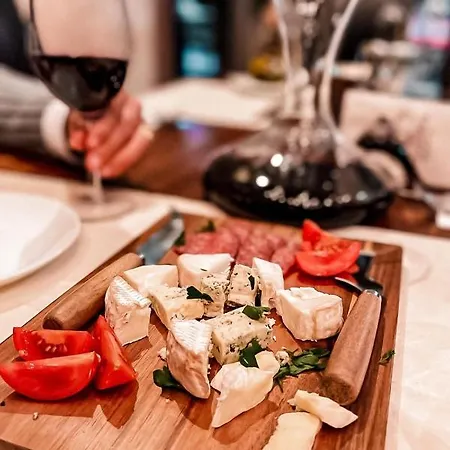 Отель Meatsa 2*